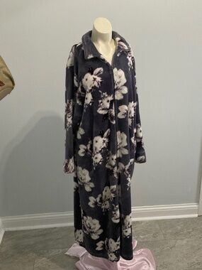Floral Miss Elaine bath robe,XL